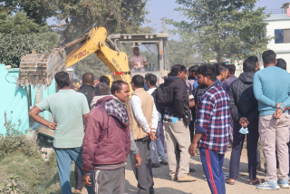 रोहिणीमा किन चल्यो डोजर ?