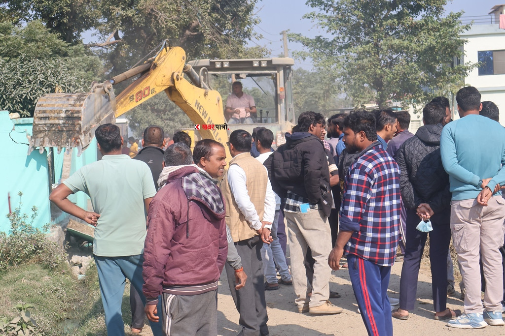 रोहिणीमा किन चल्यो डोजर ?