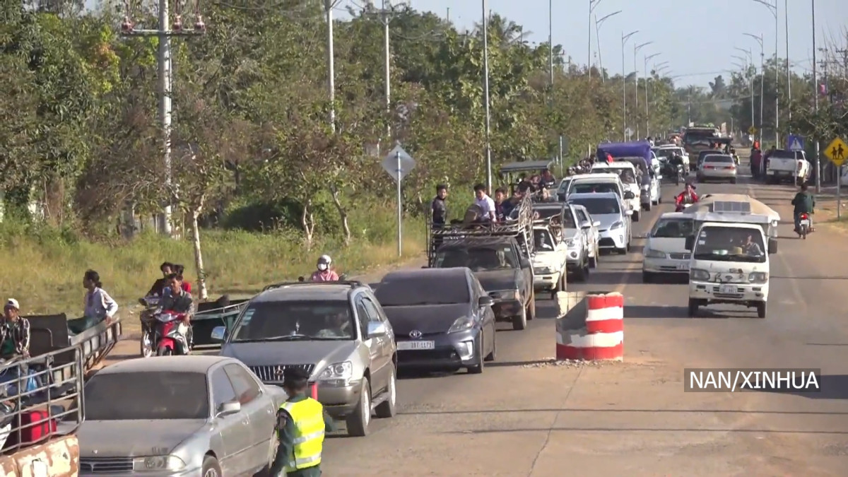 ५० हजार बढी कम्बोडियाली बासिन्दाहरु घर छोडेर भागे