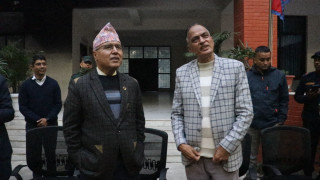 अर्थमन्त्रीको आश्वासन : क्षतिग्रस्त भवन पुनर्निर्माणका लागि संघ सरकारले सहयोग गर्छ