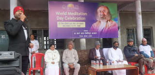 ‘ध्यानले सकारात्मक सोचको विकास गर्छ’