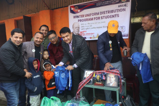 १५० जना विद्यार्थीलाई न्यानो कपडा वितरण