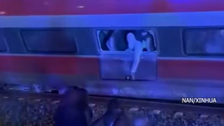 स्पेनमा तिब्र गतिको रेल दुर्घटनाः मृतकको संख्या २१ पुग्यो