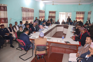 ‘निर्वाचनलाई भड्किलो र खर्चिलो नबनाऔं’