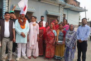 टोल–बस्तीमा पुगेर मत माग्दै एमाले उम्मेदवार घिमिरे