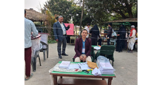 ज्येष्ठ नागरिकद्वारा समानुपातिकतर्फ मतदान