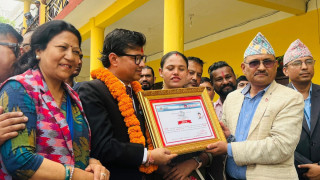 रुपन्देही–३ मा रास्वपाका डा. लेखजंग थापा निर्वाचित