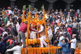 पूर्वप्रधानमन्त्री ओलीका पिता मोहनप्रसादको पशुपतिमा अन्त्येष्टि