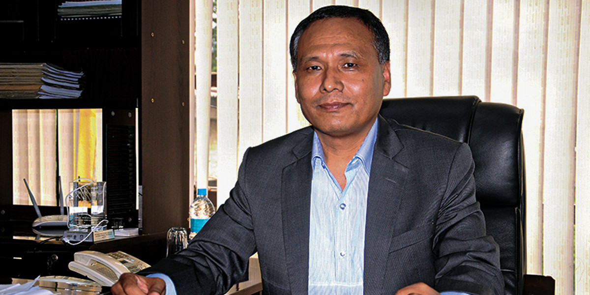 कुलमानले रोकिदिए २ सहसचिवको विदेश भ्रमण