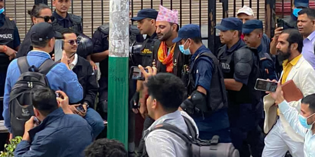 प्रहरीमाथि ड्रोन खसाल्ने अभिव्यक्ति दिएका भुसाललाई ५ दिन हिरासतमा राख्न अनुमति