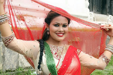 यही मंसिरमा विवाह गर्दै गायिका सुनिता दुलाल