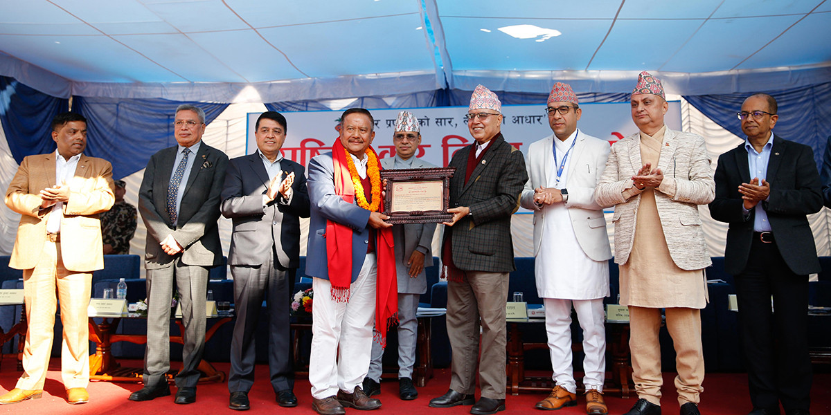 जेनजी आन्दोलनले ध्वस्त पारेको भाटभटेनी उत्कृष्ट करदाता घोषित, मीनबहादुर  गुरुङ भन्छन् मीठो पीडा सम्झेर उठ्दैछु