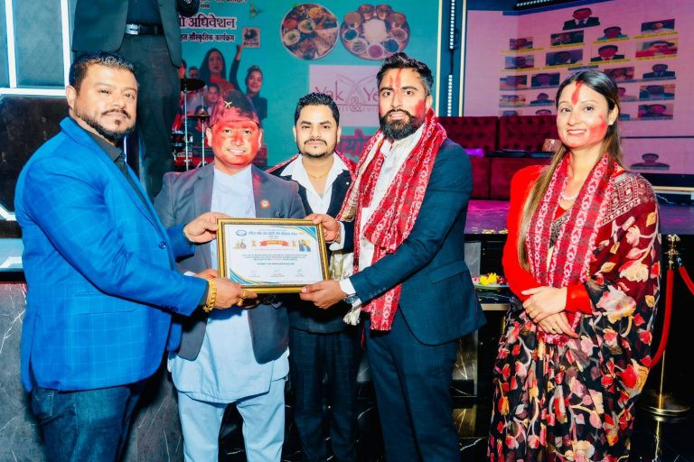 राष्ट्रिय लोक तथा दोहोरी गीत प्रतिष्ठान युएई शाखाको अध्यक्षमा सापकोटा, सचिवमा भुषाल निर्वाचित