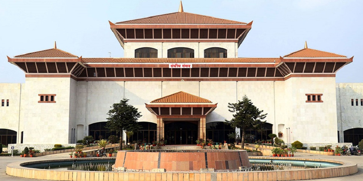 निर्वाचनको तयारी: दलहरूले समानुपातिक उम्मेदवारको बन्दसूची आयोगमा पेश गर्दै