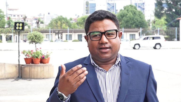 रास्वपा छोडेका सन्तोष परियार प्रत्यक्ष चुनाव लड्न सधैँ डराउने, नयाँ पार्टीमा पनि समानुपातिक सूचीमा