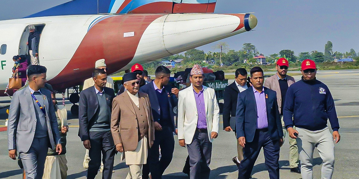 केपी शर्मा ओली पुगे झापा, चन्द्रगढी विमानस्थलमा कार्यकर्ताको भव्य स्वागत