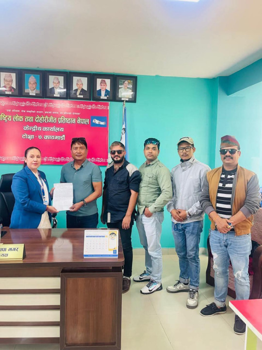 दोहोरी गायक हरि थापाद्वारा  आफ्नो बौद्धिक सम्पत्तिमाथि अतिक्रमण भएको आरोप