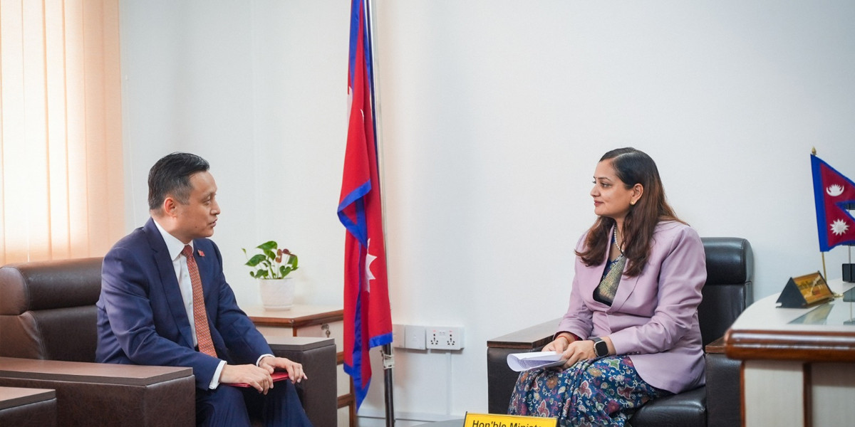 स्वास्थ्य तथा खाद्य स्वच्छता मन्त्री निशा मेहता र चिनियाँ राजदूतबीच शिष्टाचार भेट