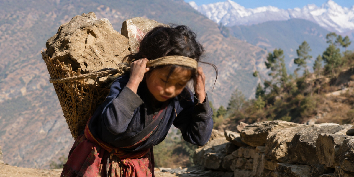 बालश्रम अन्त्यको चुनौती अझै बाँकी, नेपालमा १० लाखभन्दा बढी बालबालिका श्रममा