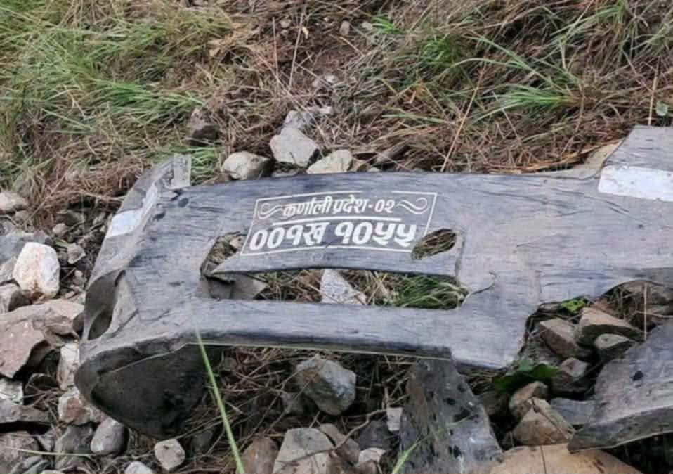 दशैँमा ऋण निकालेर किनेको गाडी नै बन्यो परिवारको पीडा
