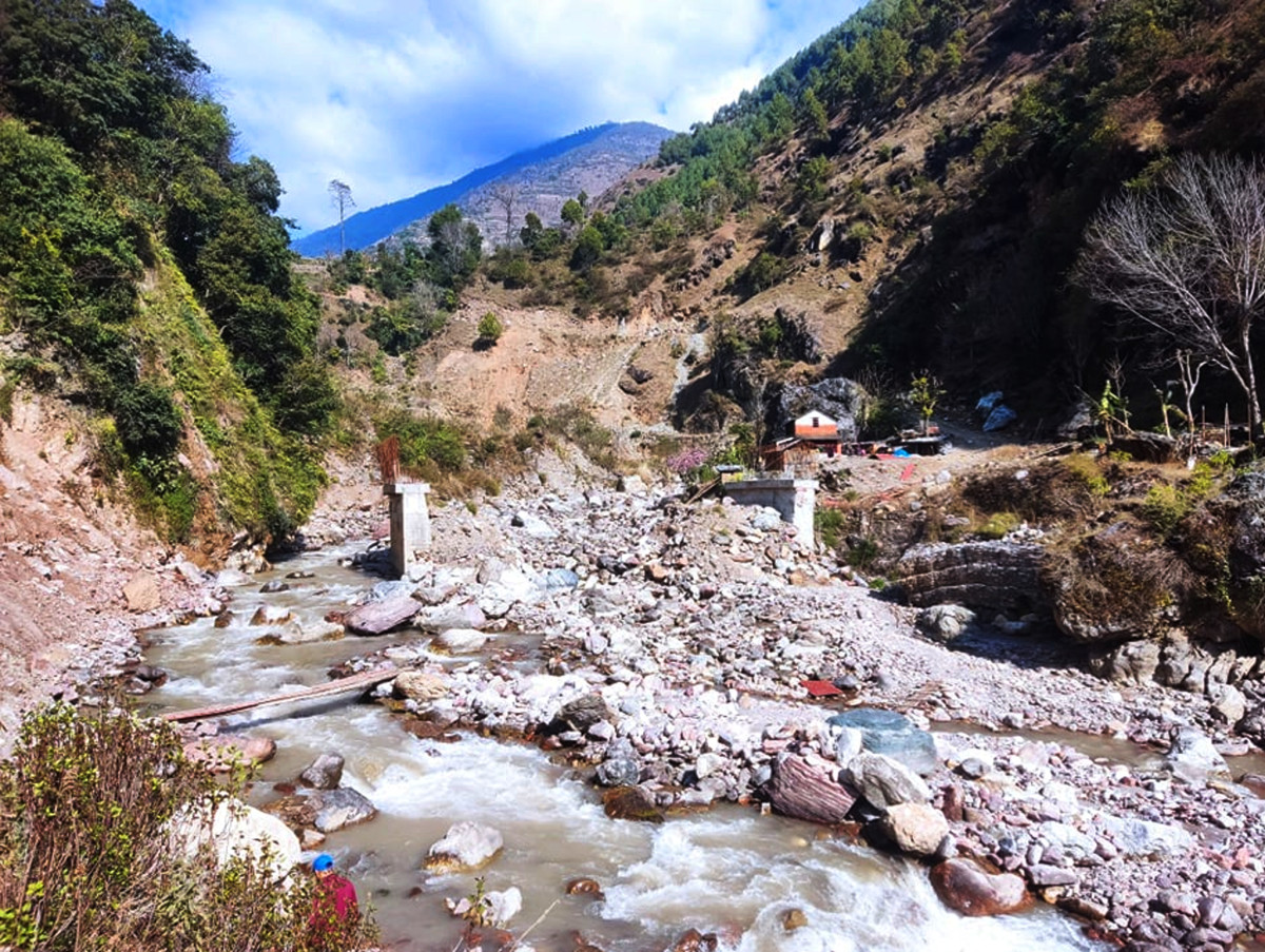 भुजी र दरमखोला पुल निर्माणमा लापरबाही