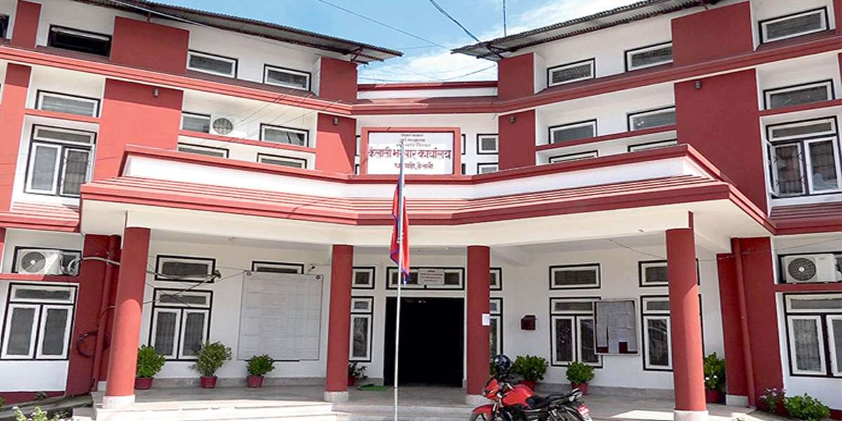 कैलाली भन्सारद्वारा आर्थिक वर्ष २०८१/८२ मा ८ अर्ब ६६ करोड राजस्व संकलन, लक्ष्यको ७७.६७% मात्र