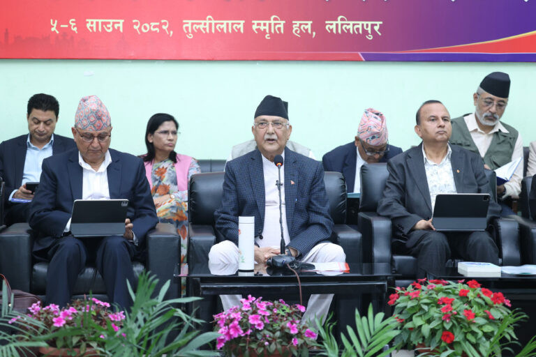 एमाले केन्द्रीय कमिटी बैठक : आन्तरिक एकतालाई बलियो बनाउन अध्यक्ष ओलीको आग्रह