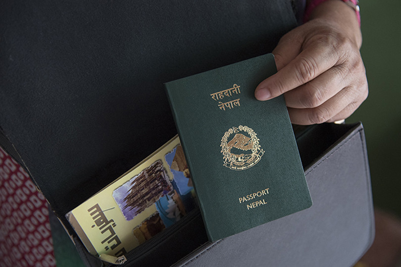 भिजिट भिसामा कुवेत जान लागेका ४७ महिला भारतबाट फर्काइए, गृहमन्त्रीद्वारा छानबिन गर्न प्रहरीलाई निर्देशन