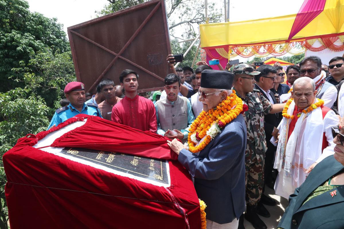 प्रधानमन्त्रीद्वारा तराई–मधेसको सुक्खा क्षेत्रको अवलोकन