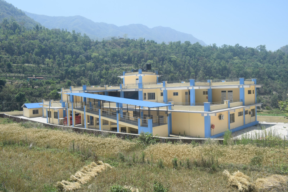 अस्पताल सञ्चालनको पर्खाइमा चन्द्रकोटवासी