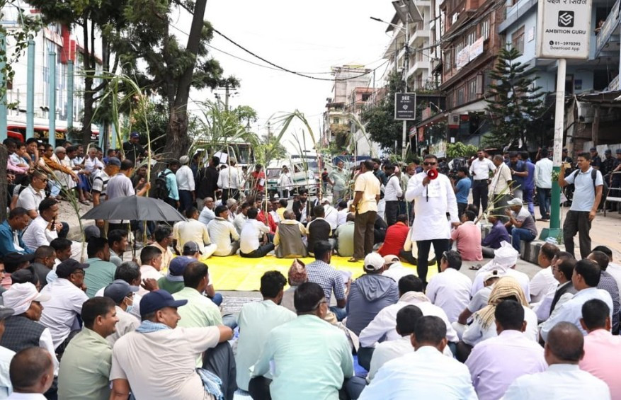 फेरि बक्यौता भुक्तानीका लागि उखु किसानहरू राजधानी आए