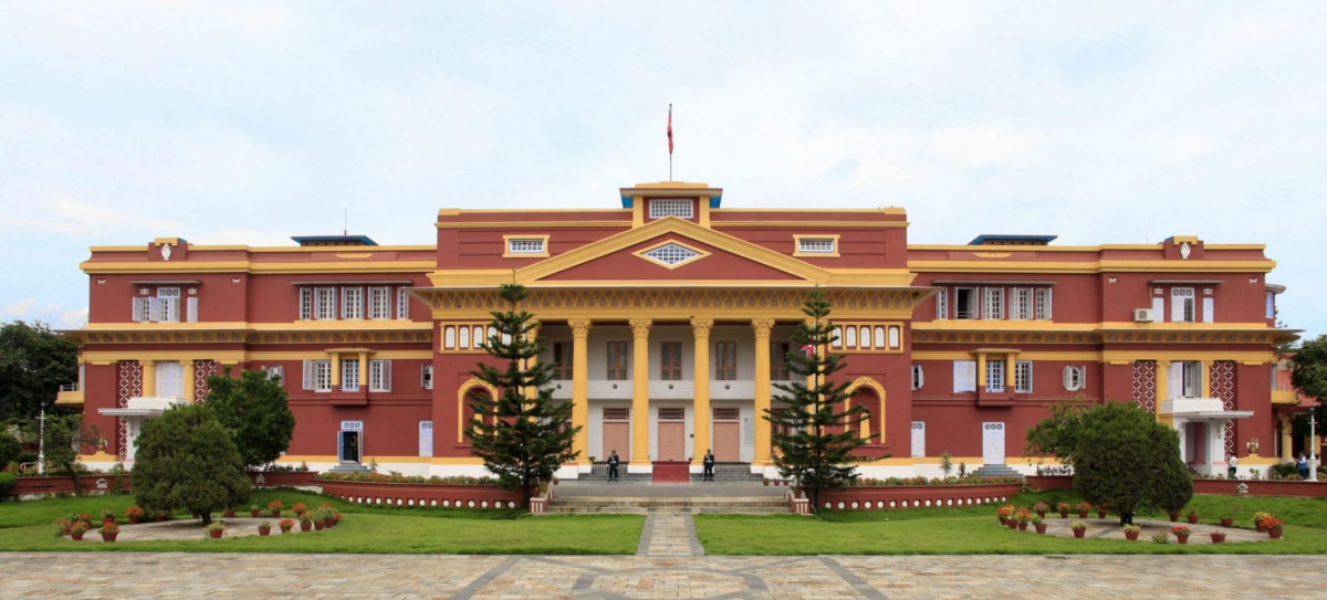 अन्तरिम सरकारका  नवनियुक्त  मन्त्रीहरूको  शपथ पूर्व निर्धारित समय भन्दा एक घन्टा पछि   हुने