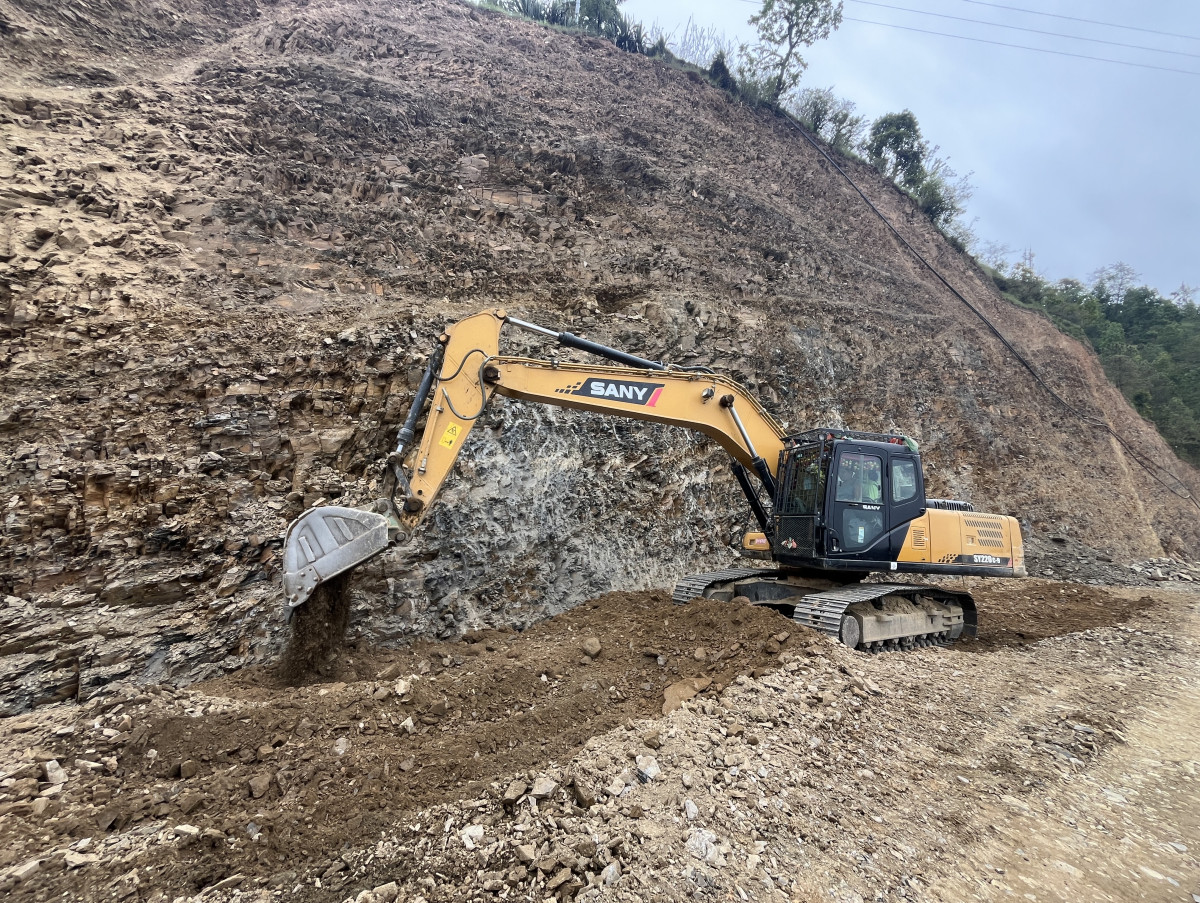 अवरुद्ध रिडी–तम्घास सडक खुल्यो