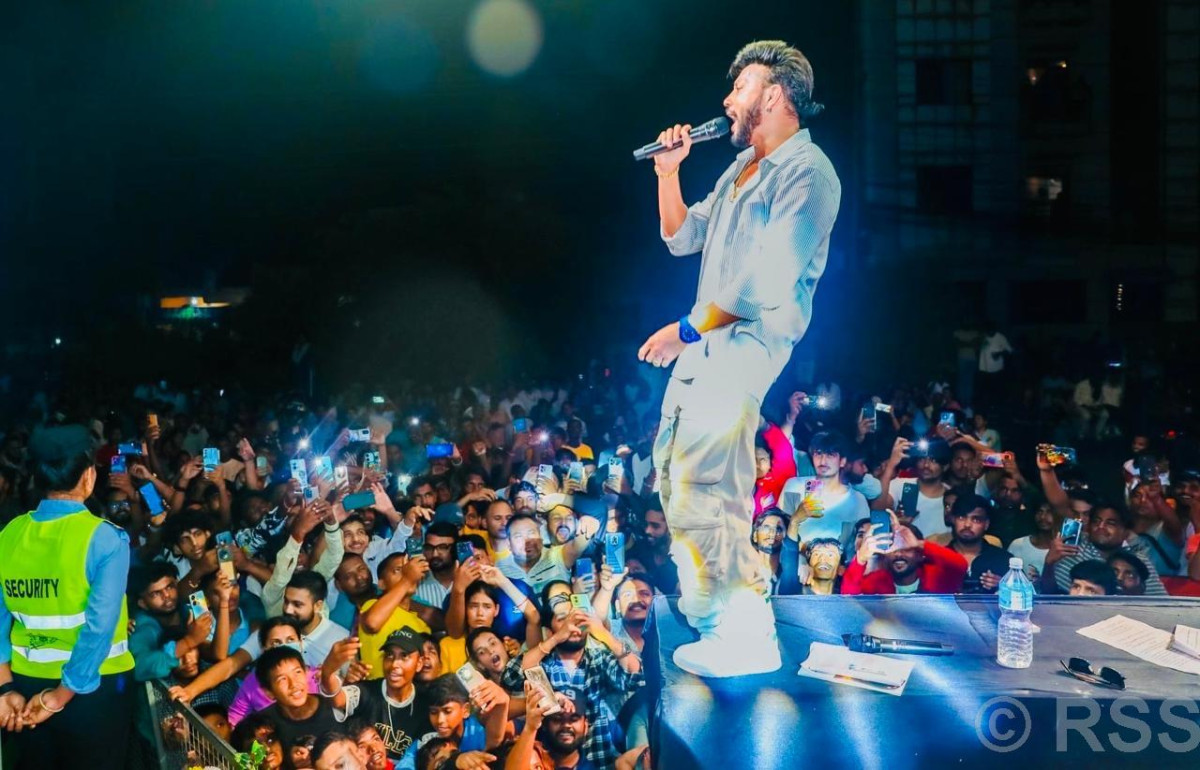 ‘जेनजी’ युवाको देश प्रेम र त्यागप्रति गर्व गर्ने गायक थापाको साङ्गीतिक यात्रा