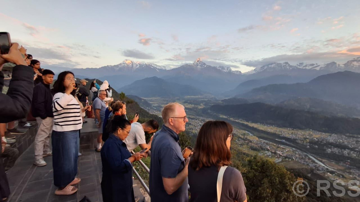 पोखरा भरिभराउः लामो बिदाले बढायो आन्तरिक पर्यटन