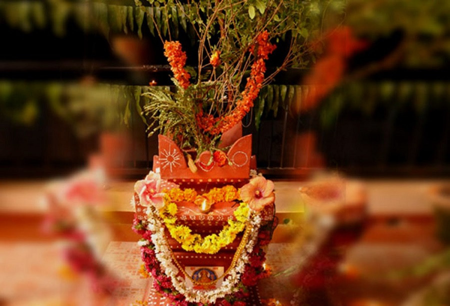 आज हरि बोधिनी एकादशी : घरमा रोपिएको तुलसीलाई दामोदरसँग विवाह गरिँदै