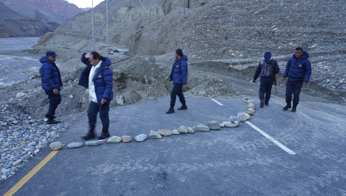 पहिराले कागबेनी–कोरला सडक अवरुद्ध