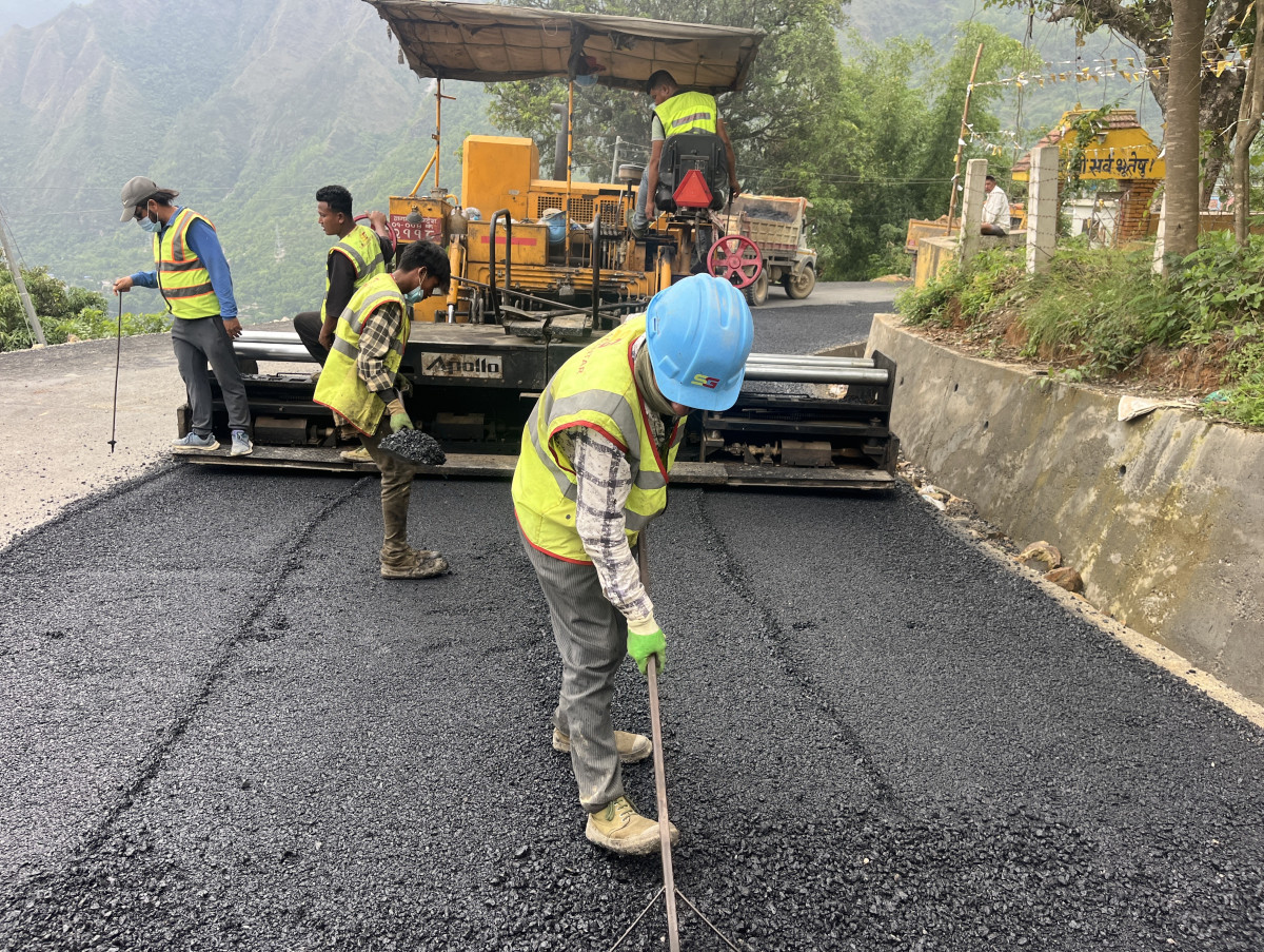सडक मापदण्डभित्रका घरटहरा हटाउन आग्रह