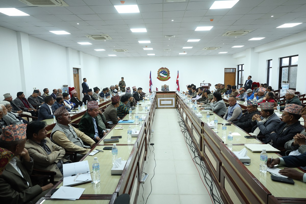 १३२ दलका प्रतिनिधिसँग प्रधानमन्त्री सुशीला कार्कीले गरिन् छलफल