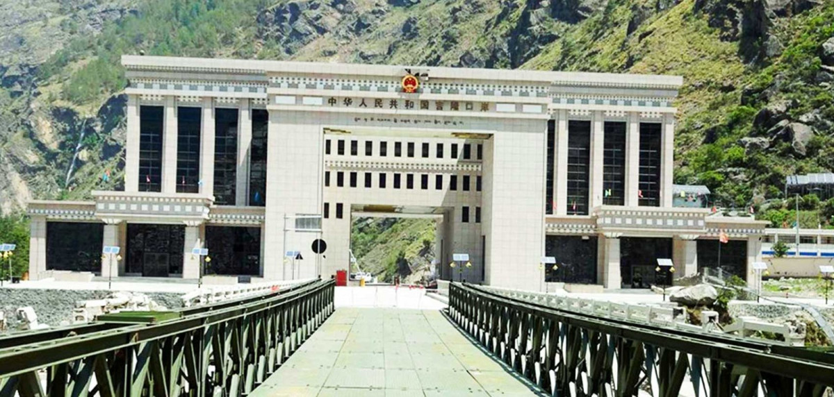 चाइनाको धुकचुकले उत्तरी नाकाबाट ‘स्मूदली व्यापारिक सामान आएन, व्यवसायी मर्कामा , राजस्व घट्दो