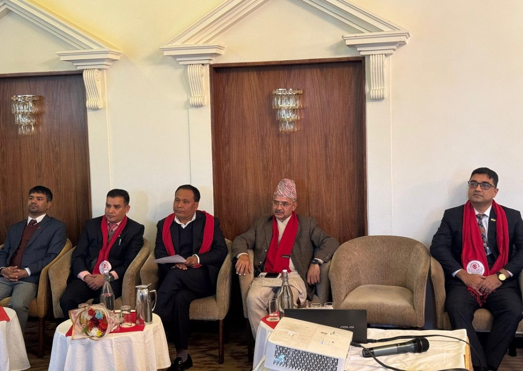 निर्माण व्यवसायी र कर्मचारीको ढिलासुस्तीले राज्यलाई ठूलो क्षति : मन्त्री कुलमान घिसिङ