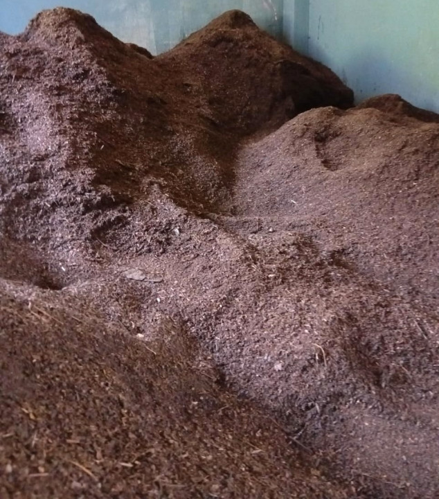 पातपतिङ्गरबाट जैविक मल उत्पादन गर्दै स्थानीय