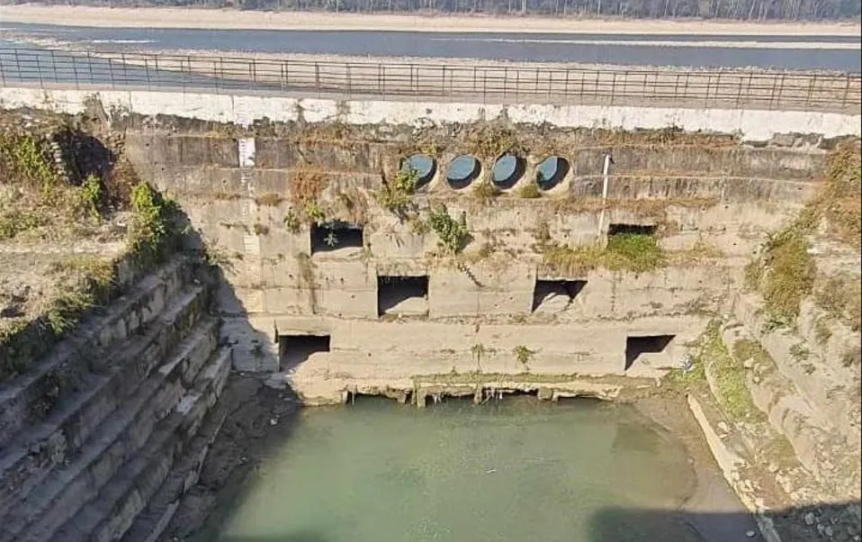 नारायणी लिफ्टबाट हिउँदमा पनि छाडियो पानी