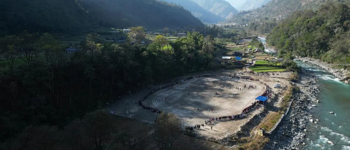 झाडीले भरिएको बगर खेलमैदानमा परिणत