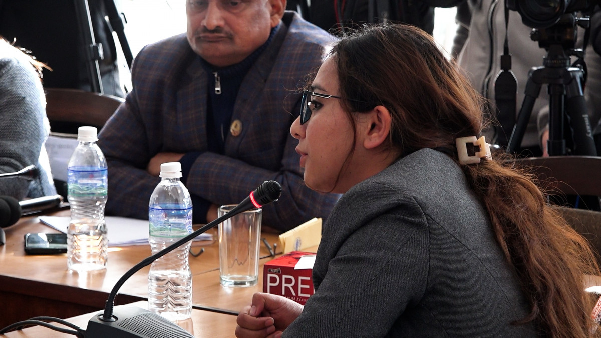 मेडिकल कलेजले आयोगको मापदण्ड पर्खनुपर्ने