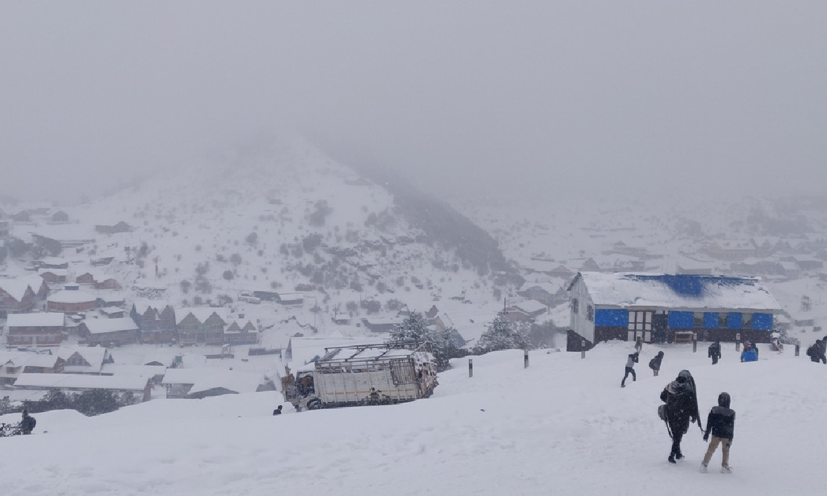 आज यी स्थानमा हिमपातको सम्भावना