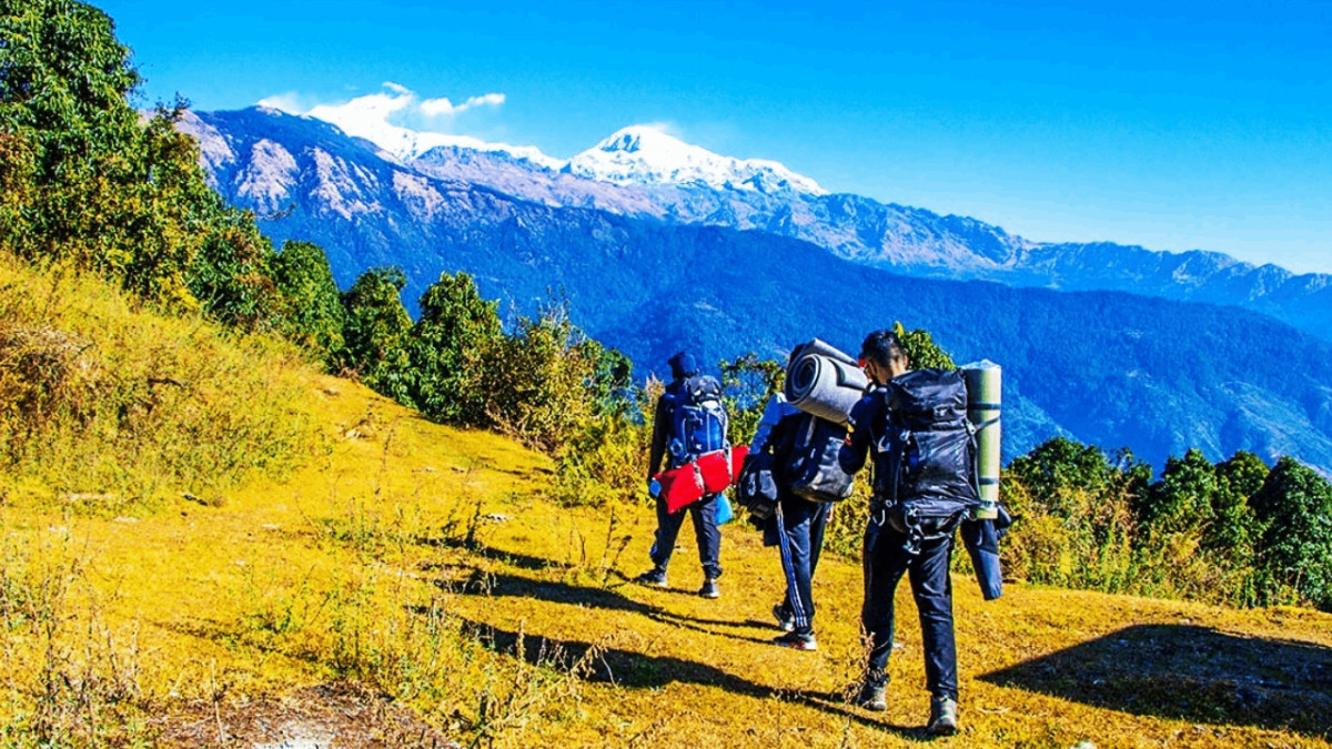 ट्रेकिङ जाँदै हुनुहुन्छ? यसरी गर्नुहोस् तयारी