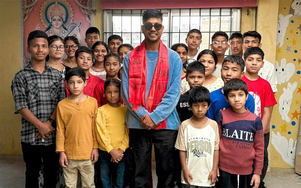 सन्दीपको सहयोगी हात