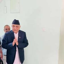पूर्वराष्ट्रपति भण्डारीसँग भेटका लागि ओली च्यासल पुगे