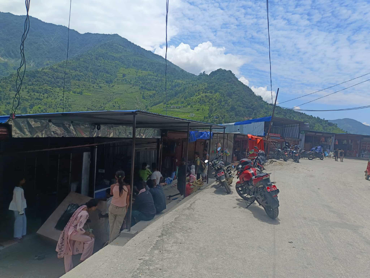 आगलागीबाट ध्वस्त भएको बाम्का बजार पुनर्निर्माण गरियो